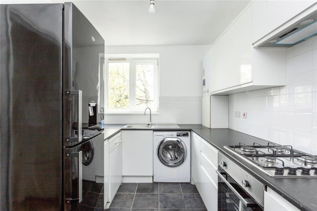 Flat Carnegie Street in Greater London