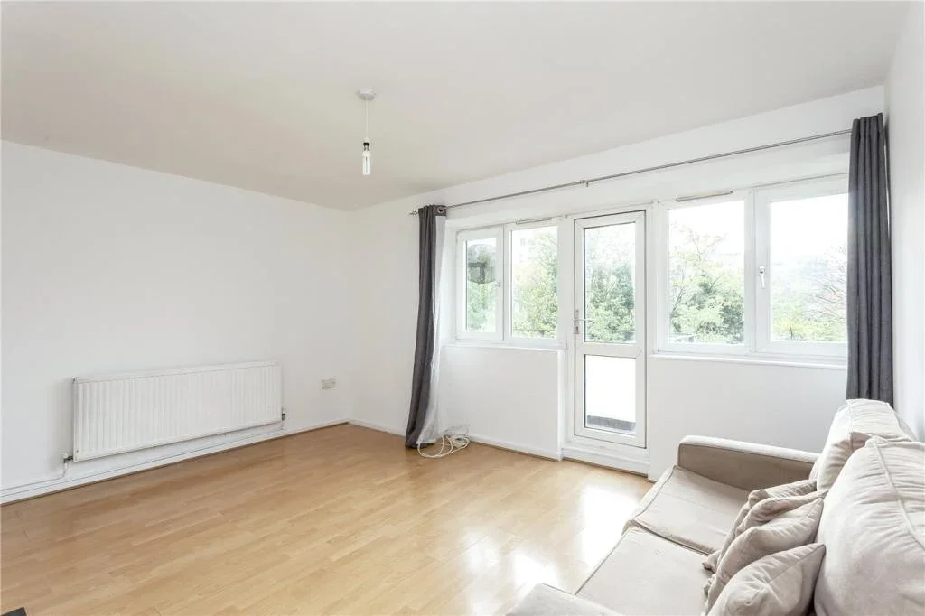 Flat Carnegie Street in Greater London
