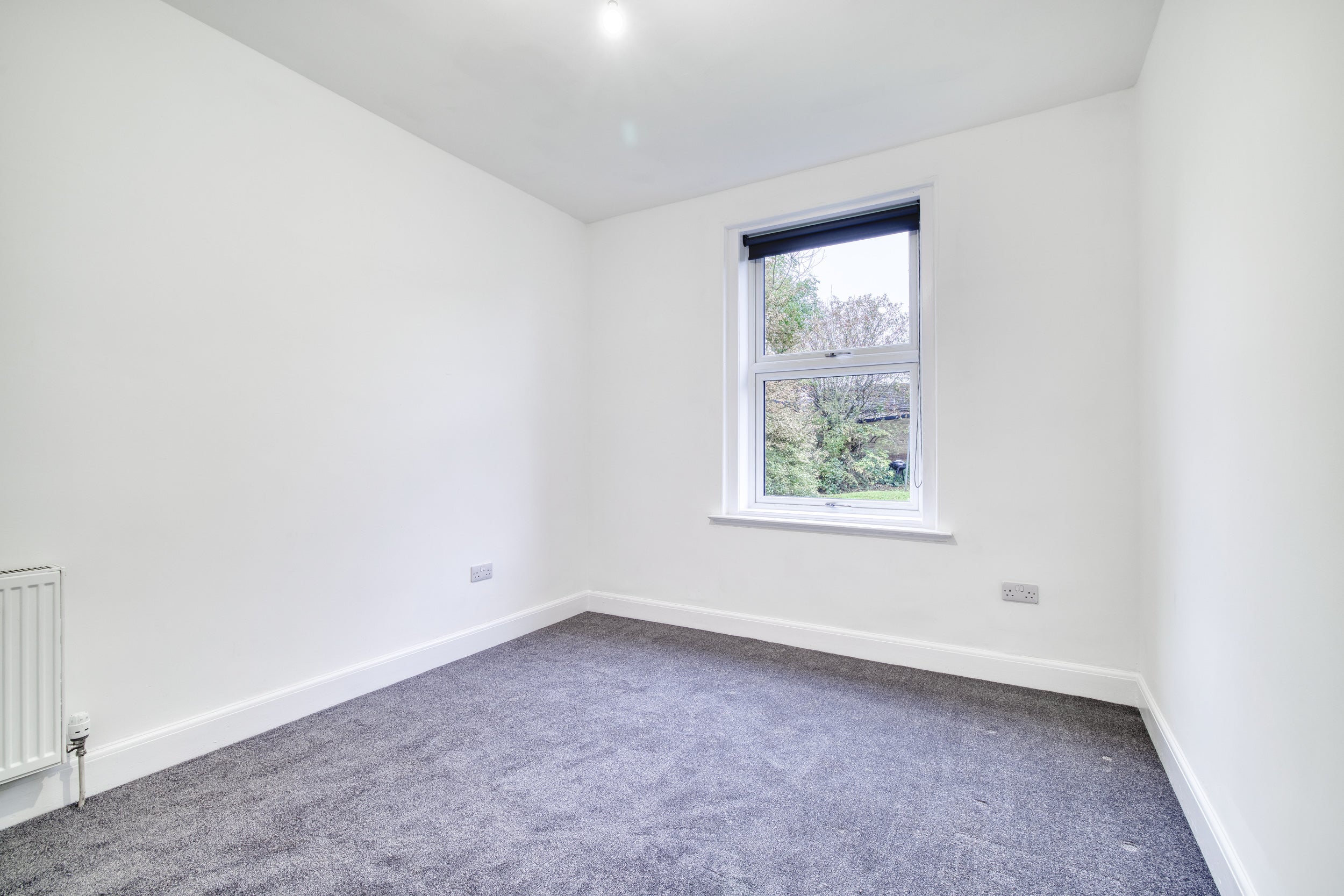 Flat Cardross Street in Dundee