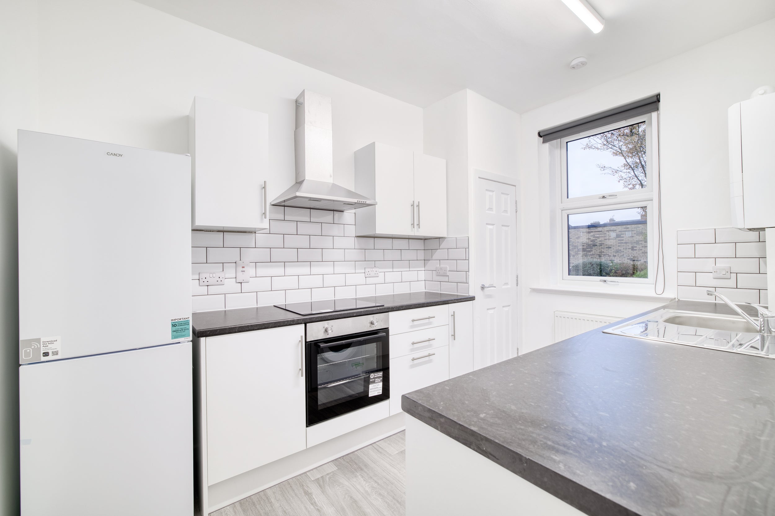 Flat Cardross Street in Dundee