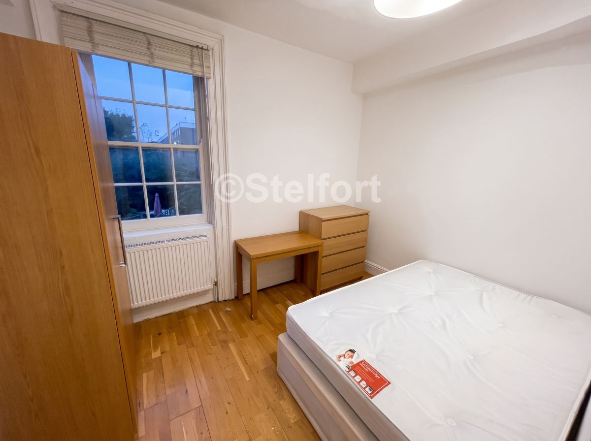 Flat St. Pancras Way in Greater London
