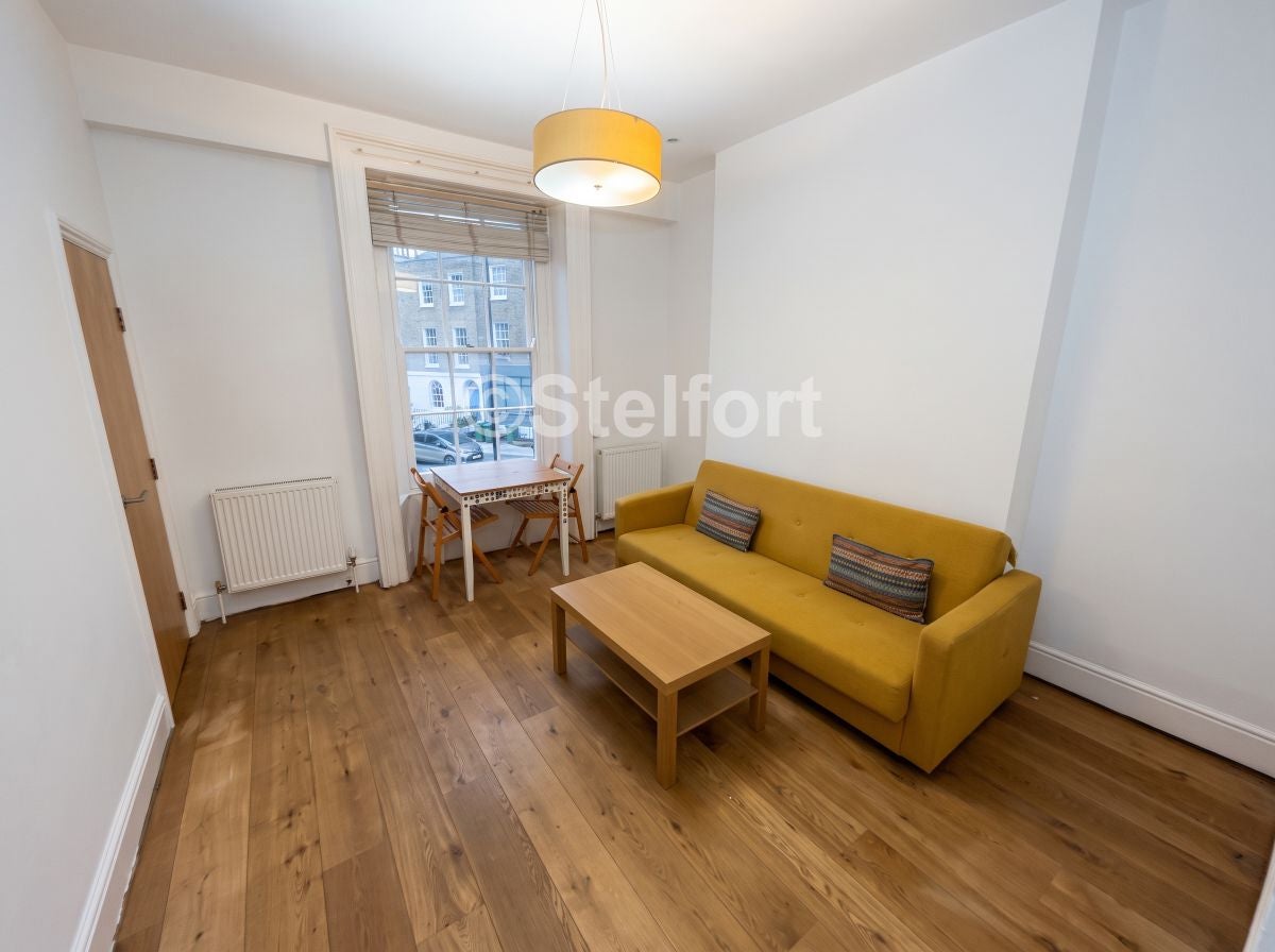 Flat St. Pancras Way in Greater London