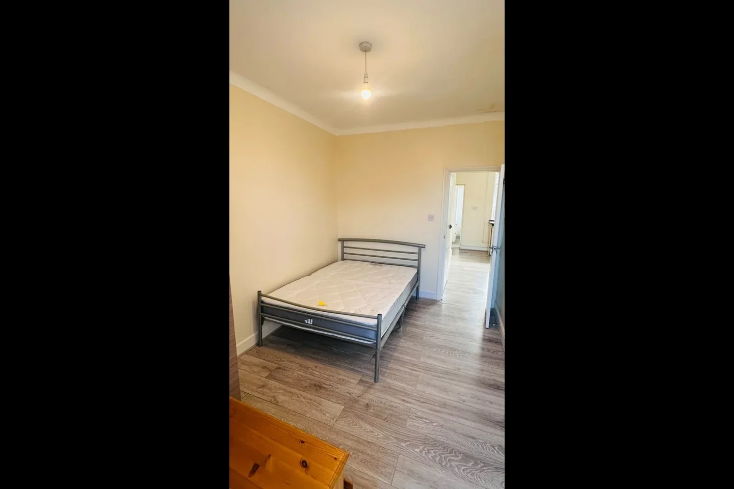 Flat Becontree Avenue in Greater London