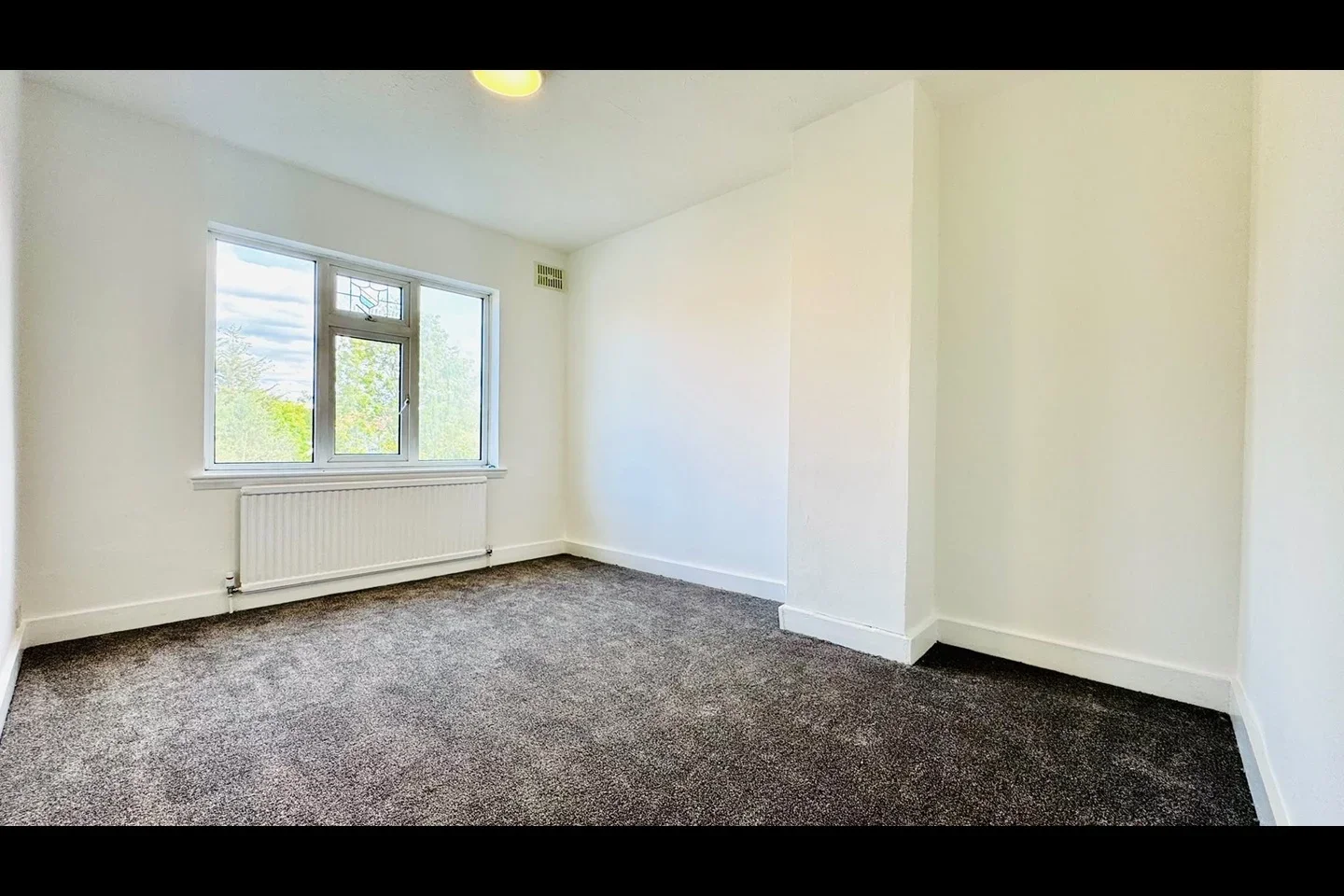 House Aragon Drive in Greater London