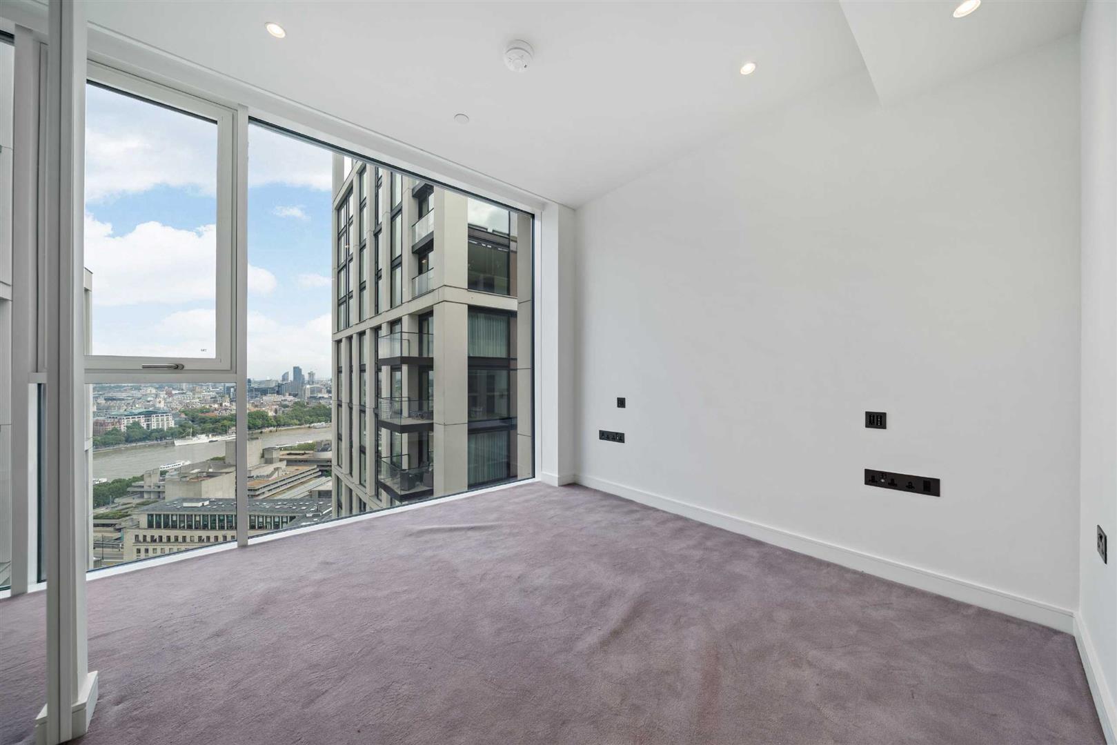 Flat York Road in Greater London