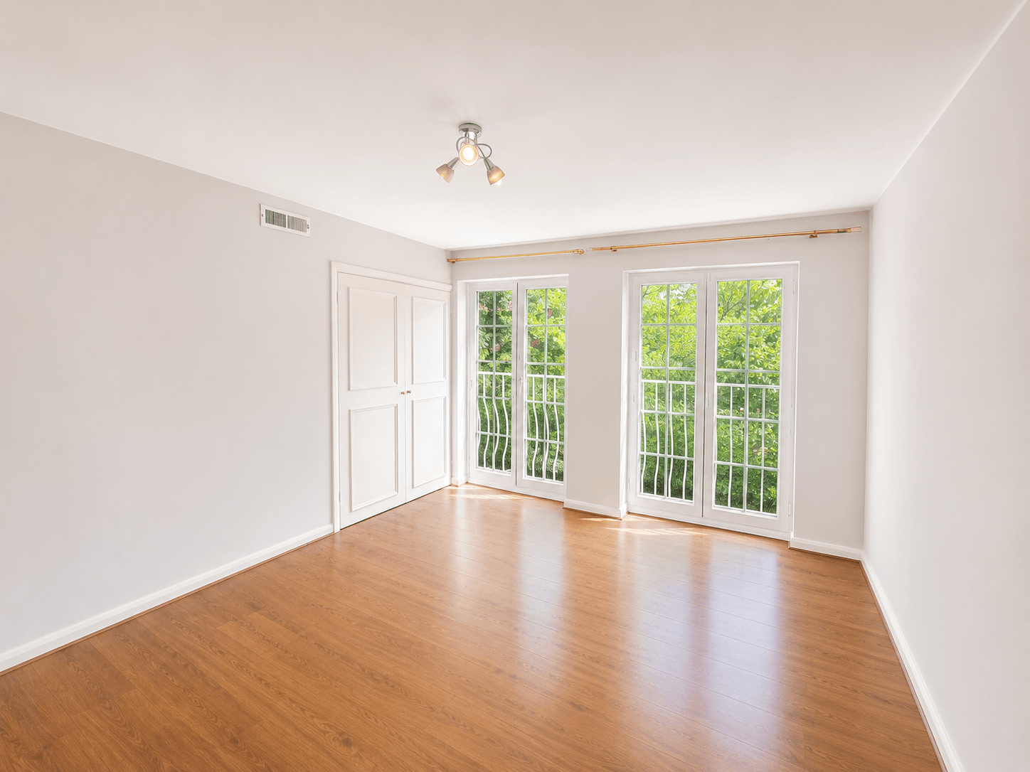 Flat Hall Road in Greater London