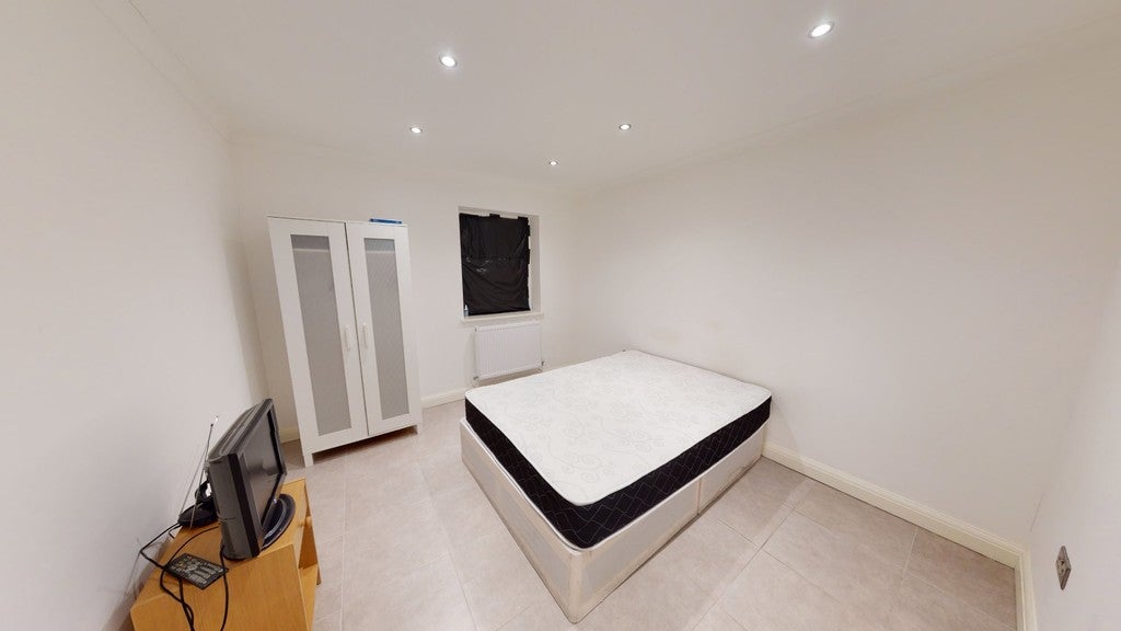 Flat Linden Place in Epsom and Ewell