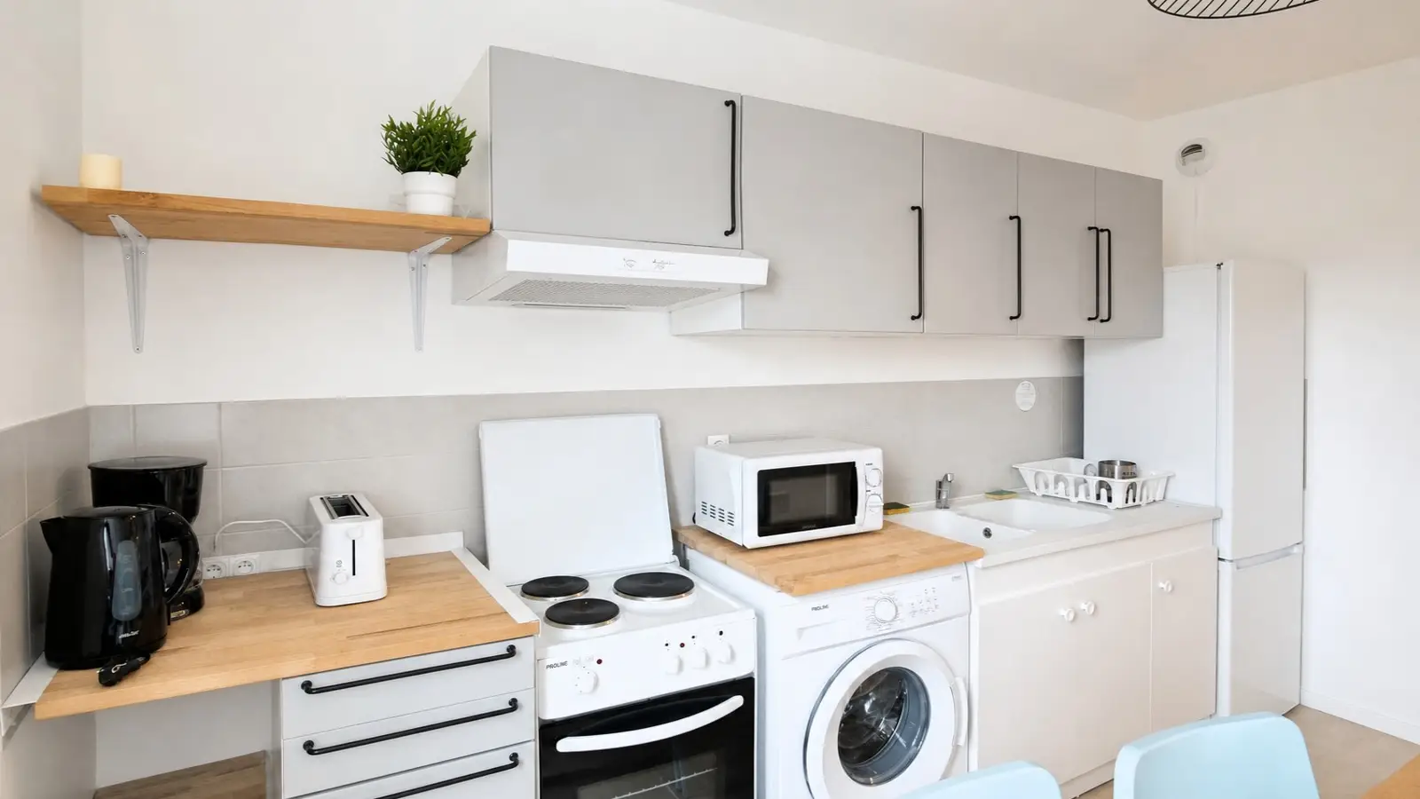 Room Rue Victor Hugo in Levallois-Perret
