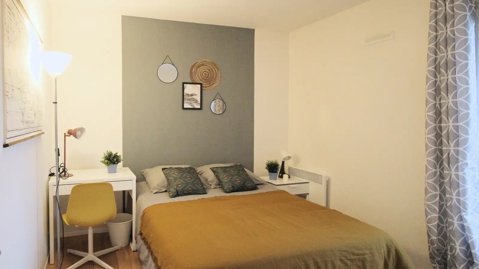 Flat Rue Victor Hugo in Levallois-Perret