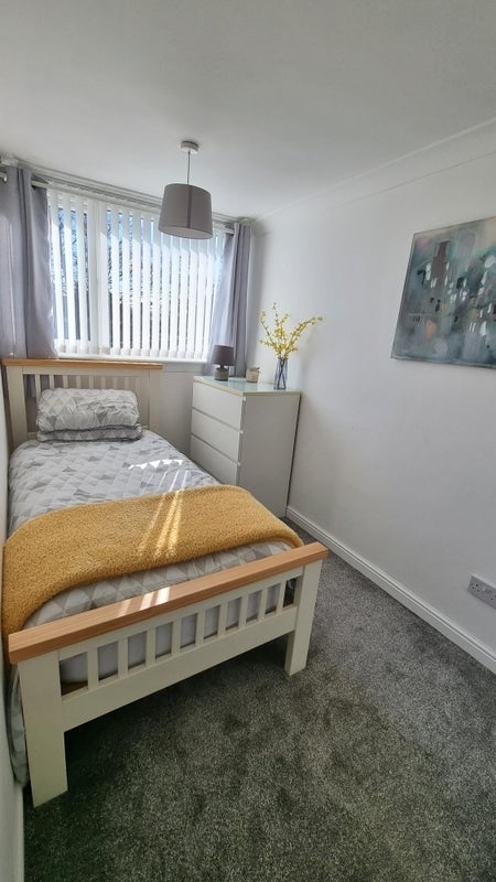 Room Darroch Way in Cumbernauld