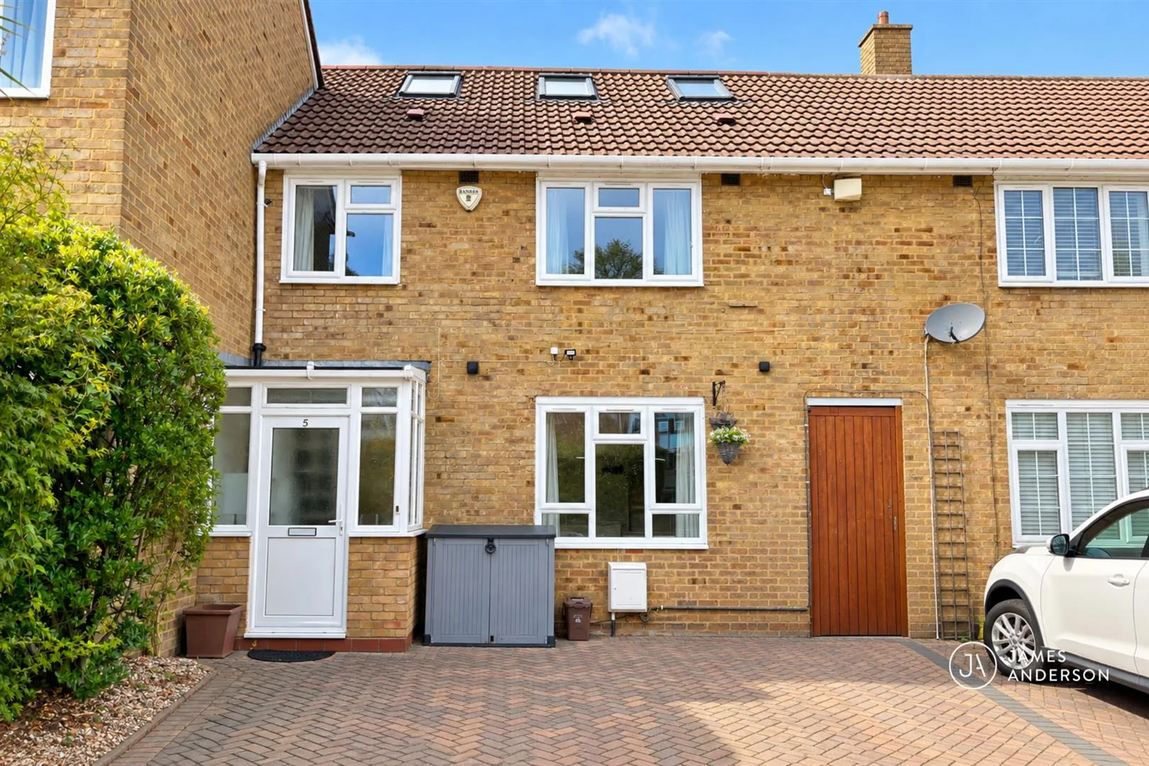 House Pullman Gardens in Greater London