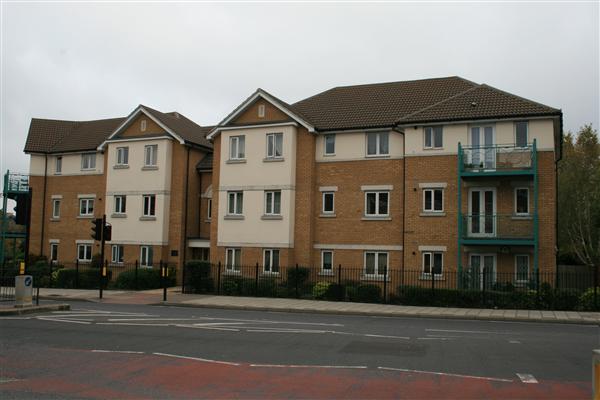 Flat Orchid Close in London