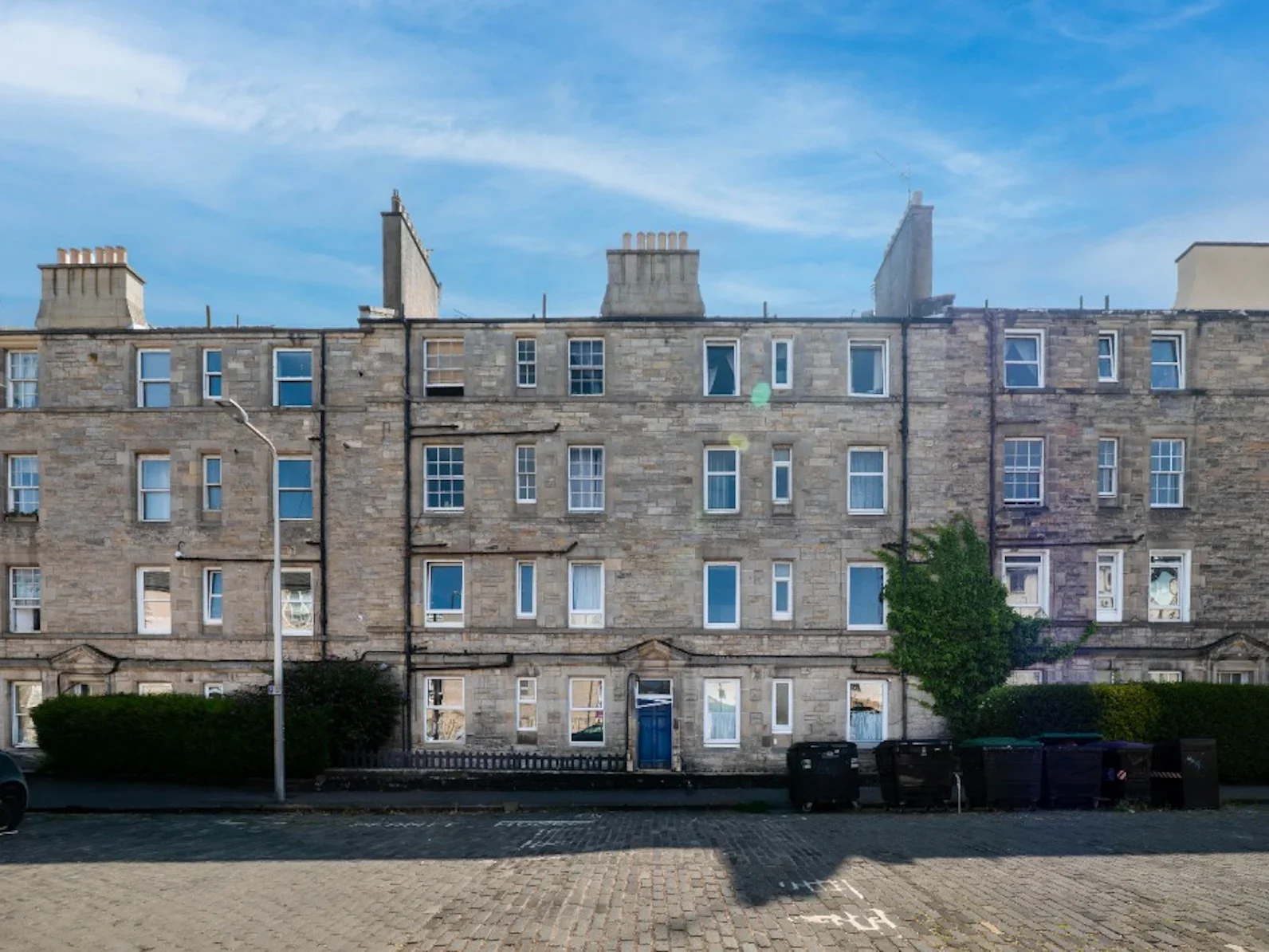 Flat Halmyre Street in City of Edinburgh