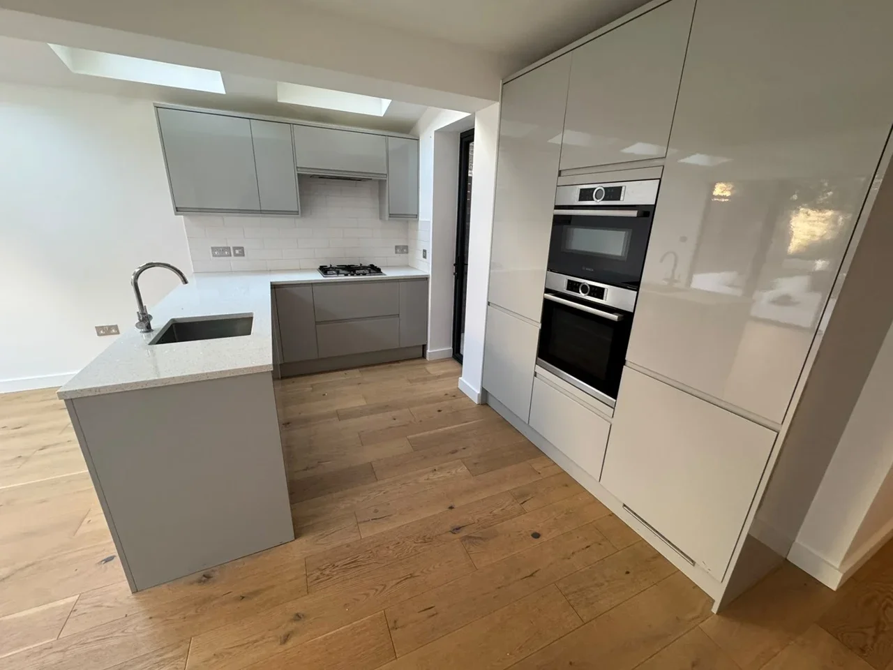 Flat Kellett Road in Greater London