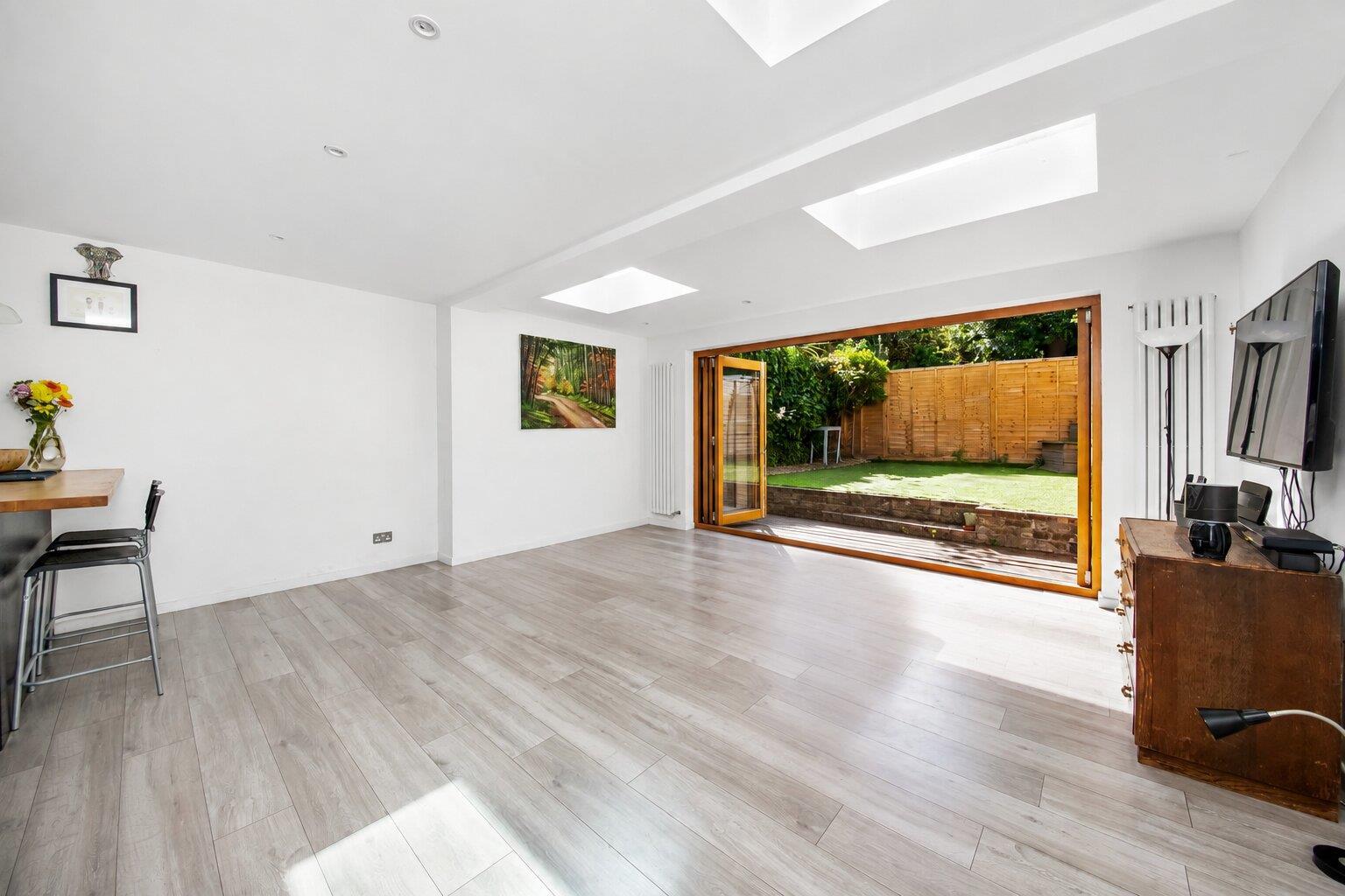 Flat Alexandra Drive in Greater London