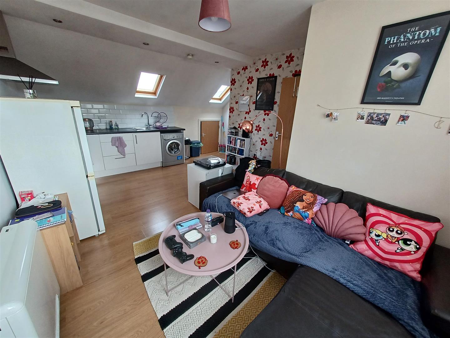 Flat Cowbridge Road East in Cardiff