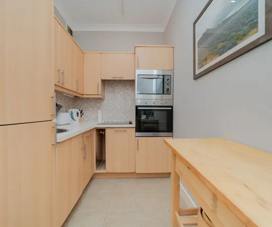 Flat Clarendon Street in City of Westminster