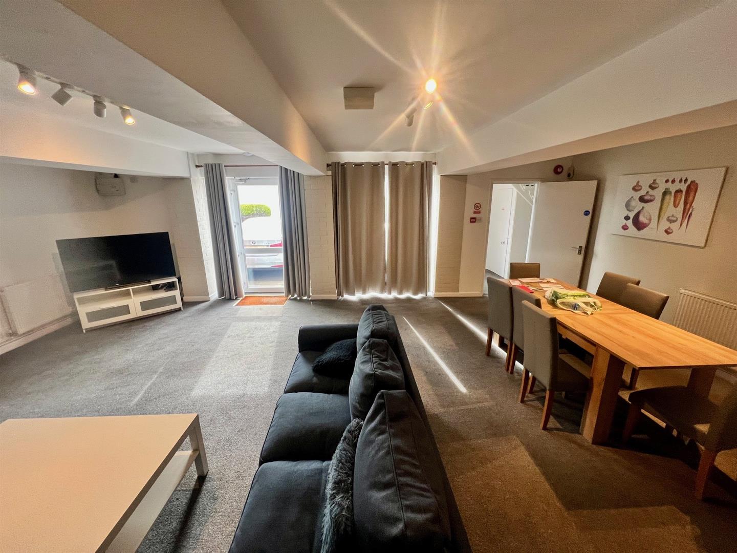 Flat Libertus Road in Cheltenham