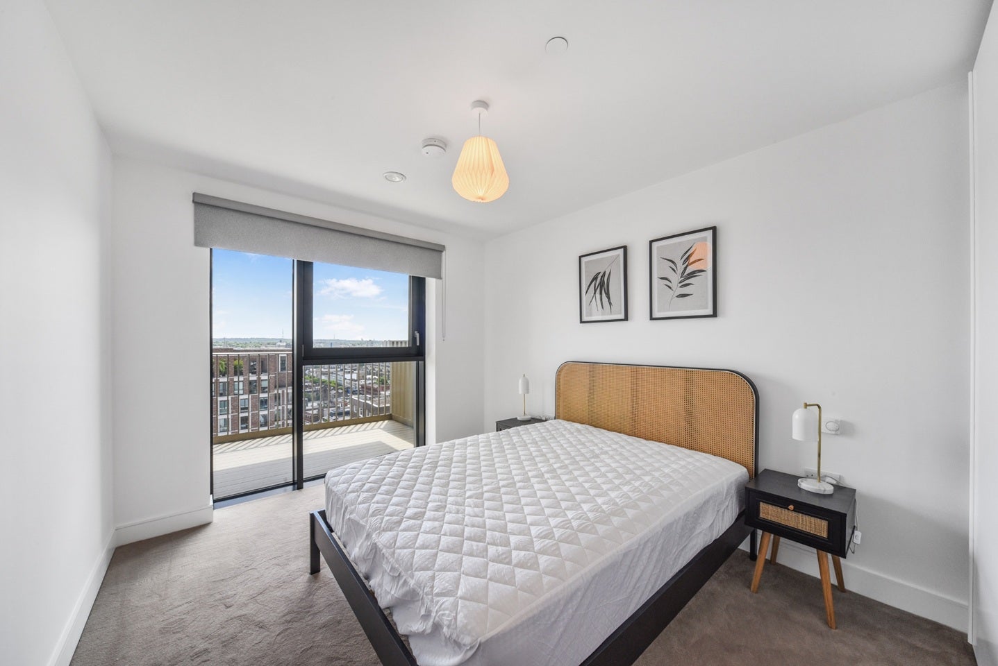 Flat Sayer Street in Greater London