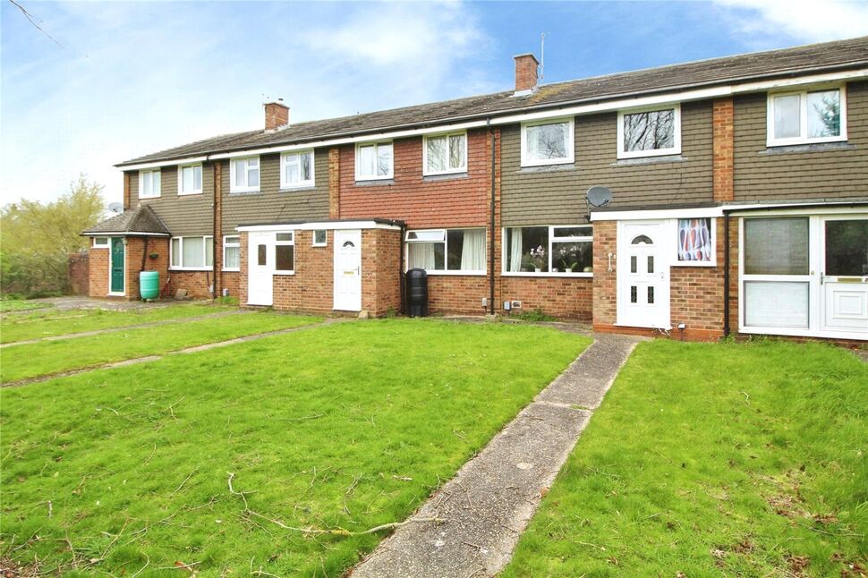 House Martham Close in Bedford