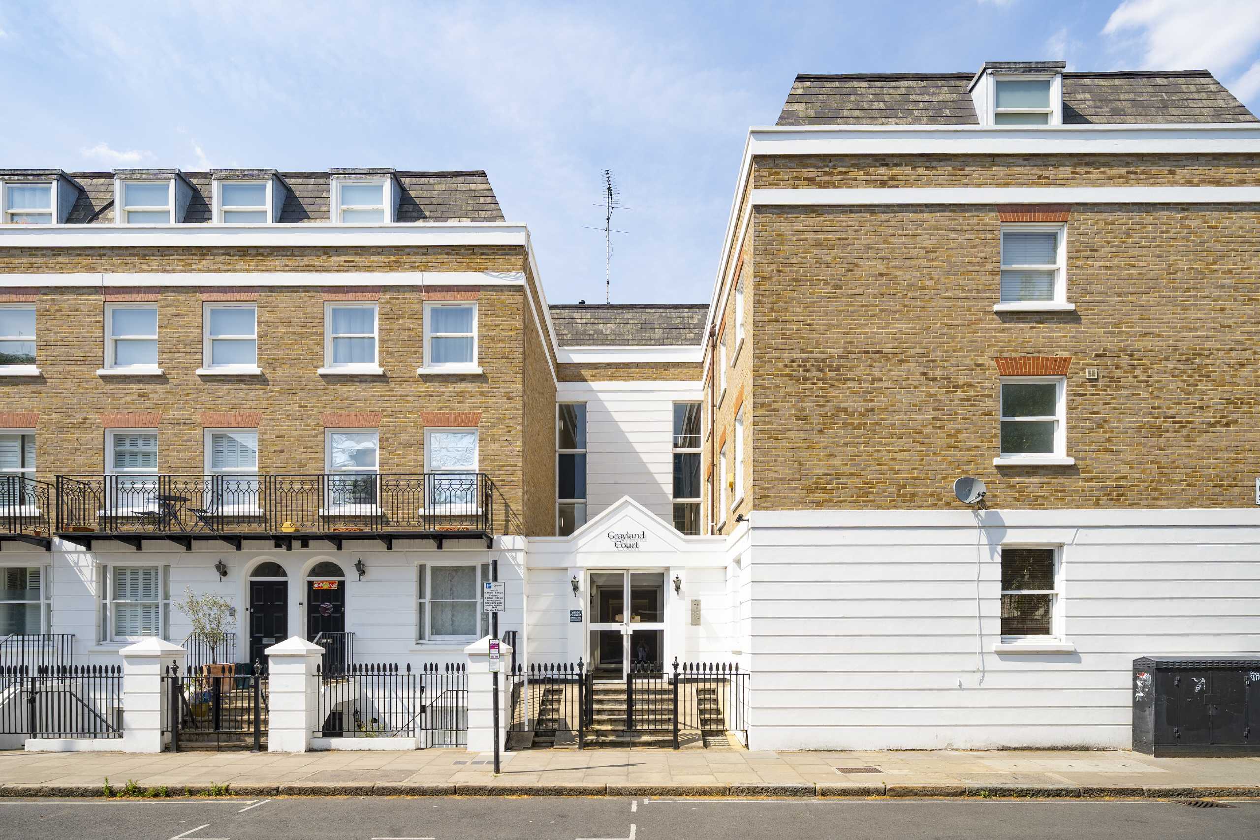 Flat Heathcote Street in Greater London