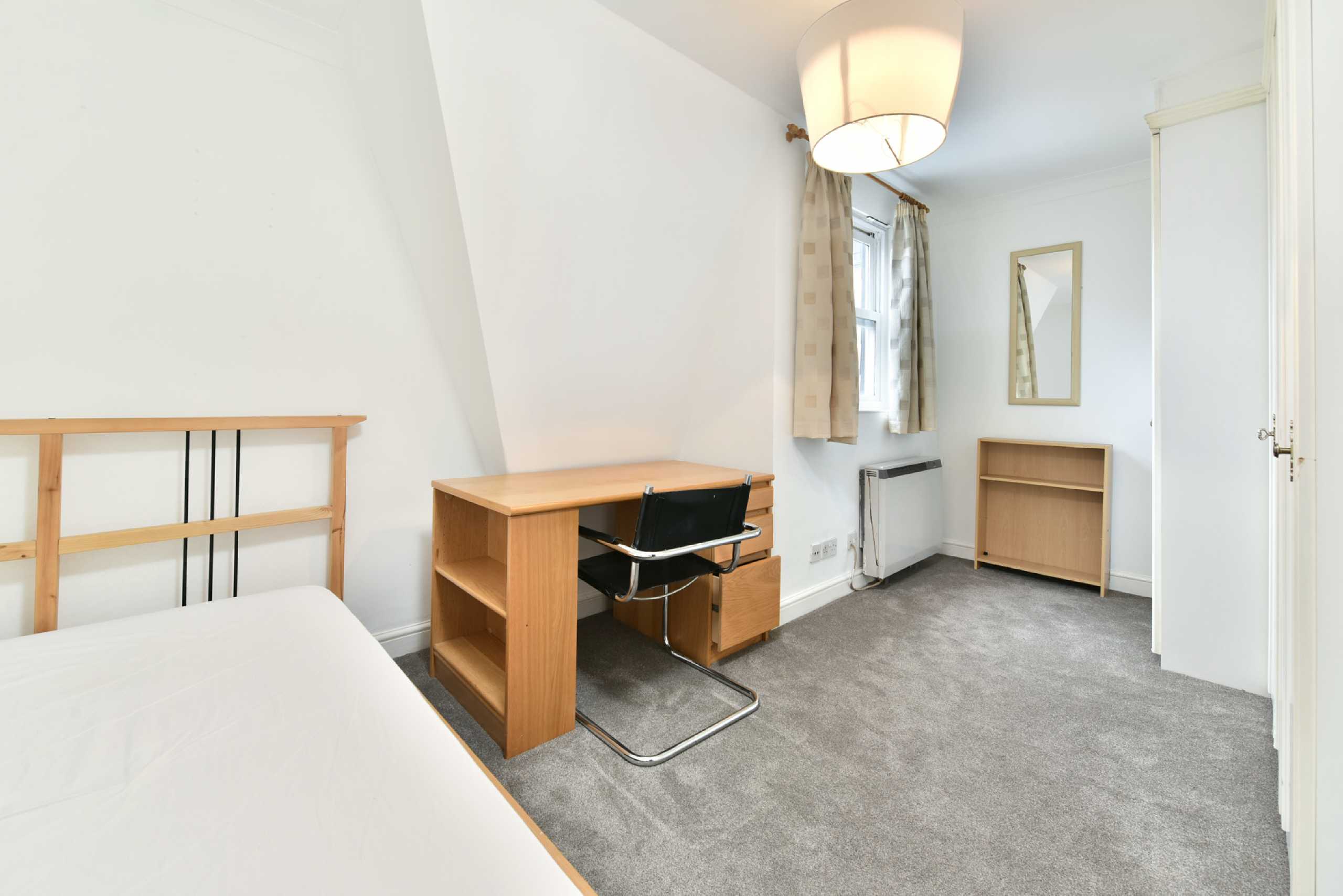 Flat Heathcote Street in Greater London