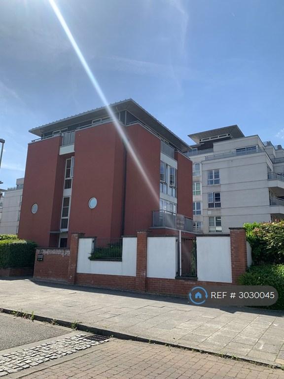 Flat Watkin Road in Leicester