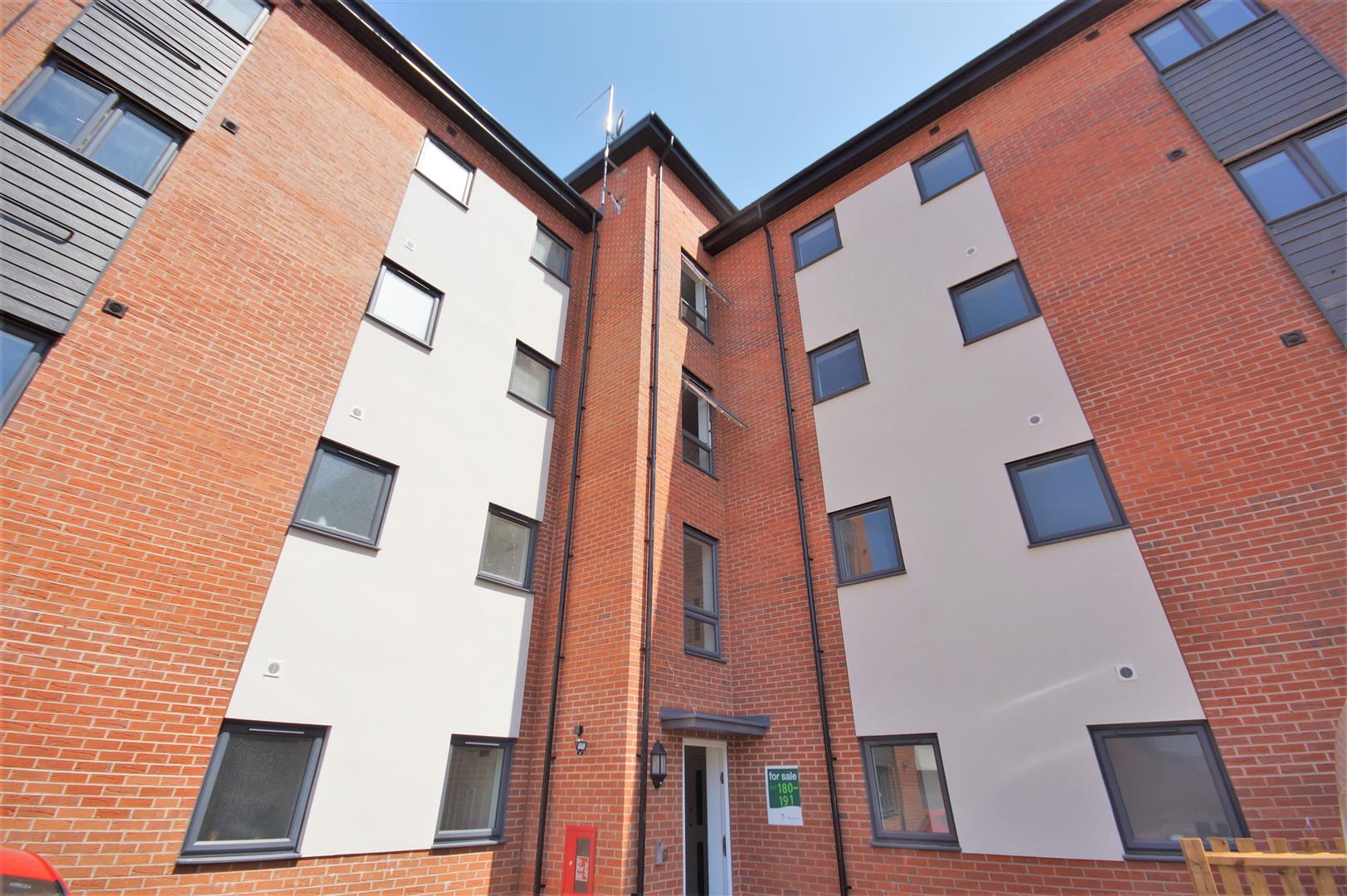 Flat Ascot Way in Birmingham