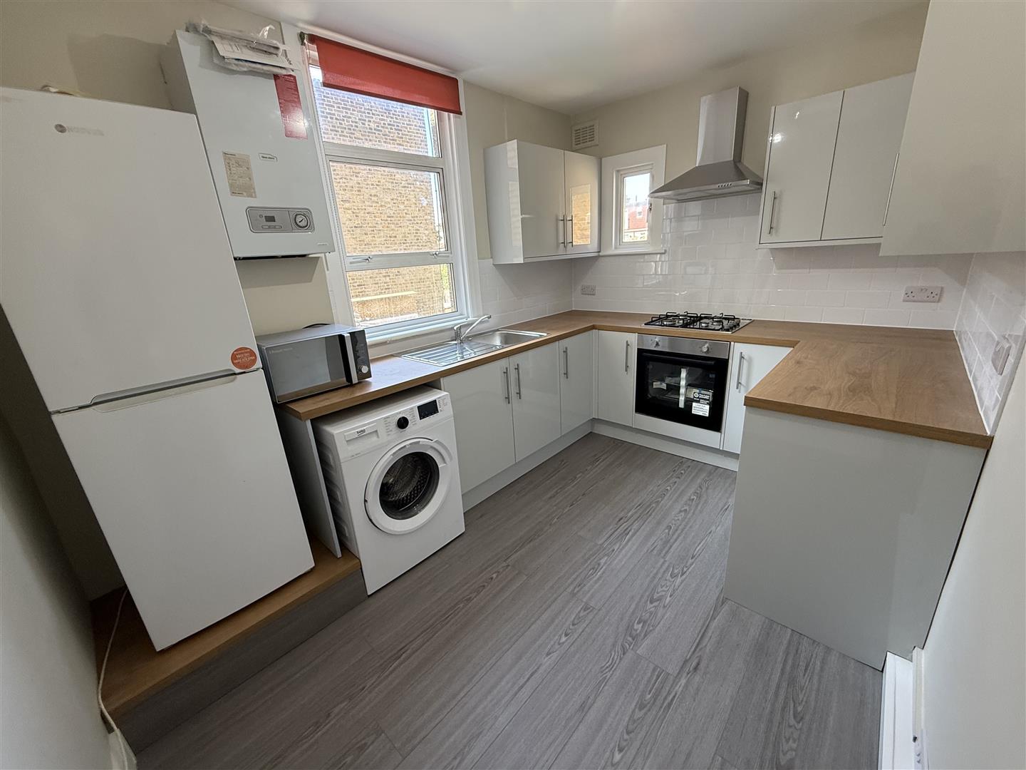Flat Mitcham Road in Greater London
