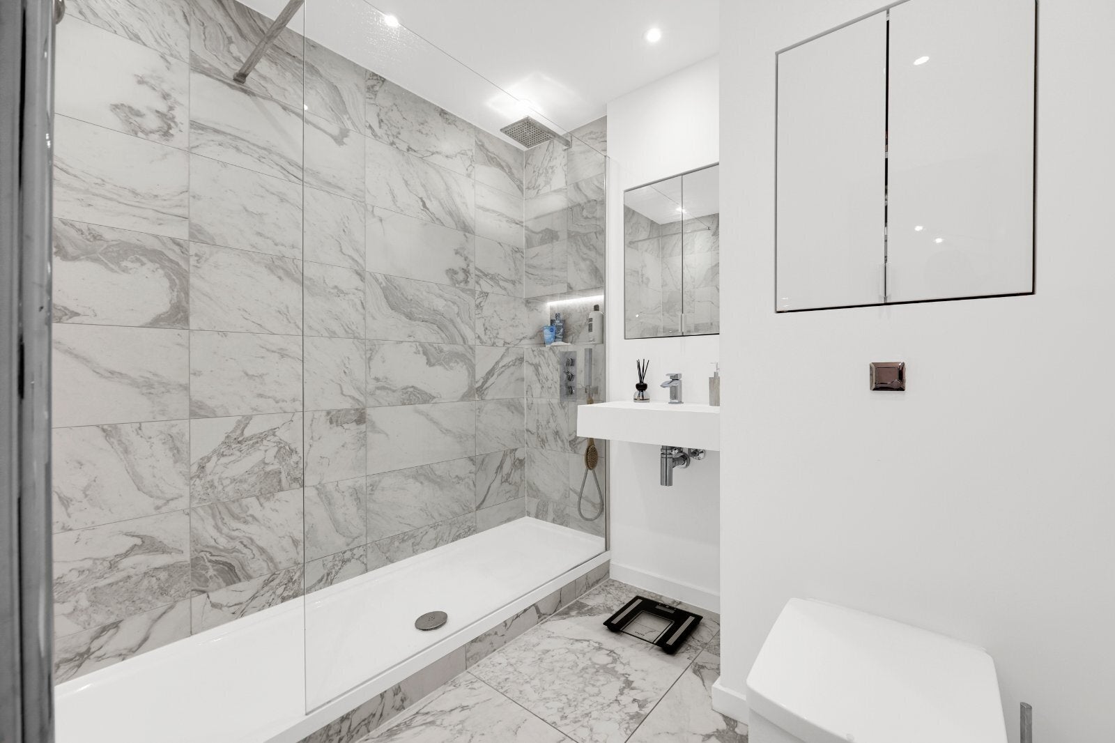 Flat Stanhope Street in Greater London