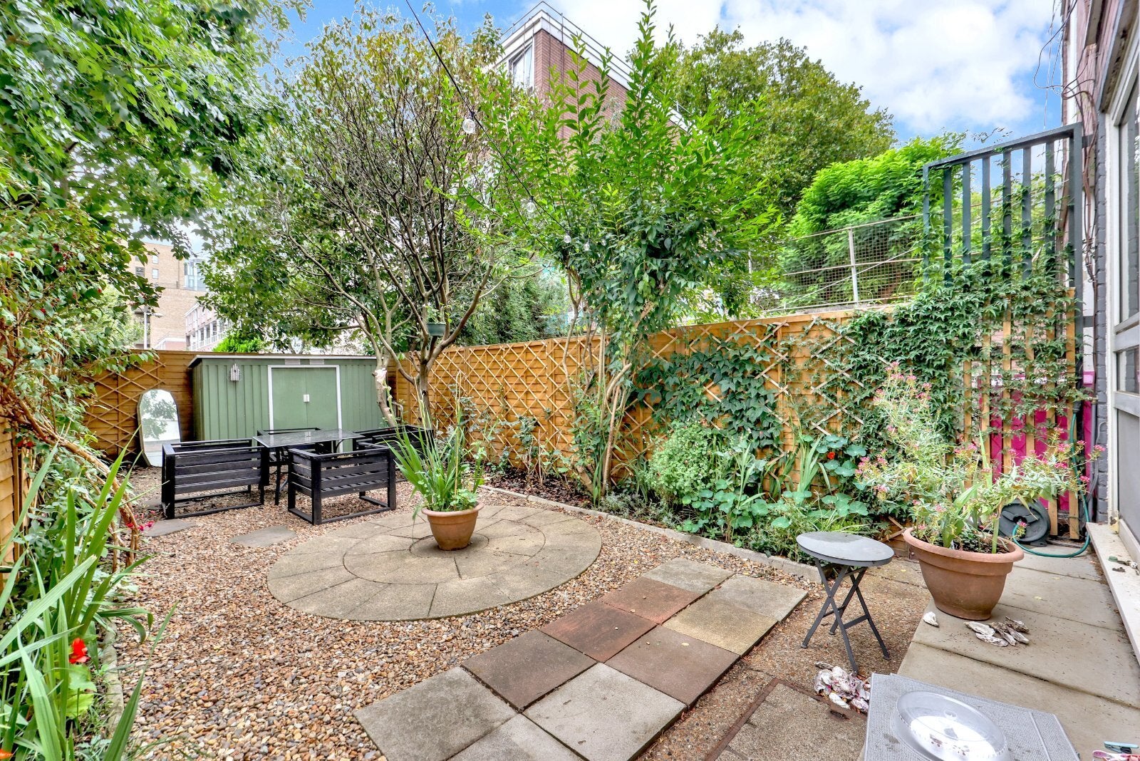 Flat Stanhope Street in Greater London