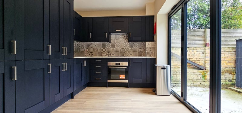 Room Honeywell Road in Greater London