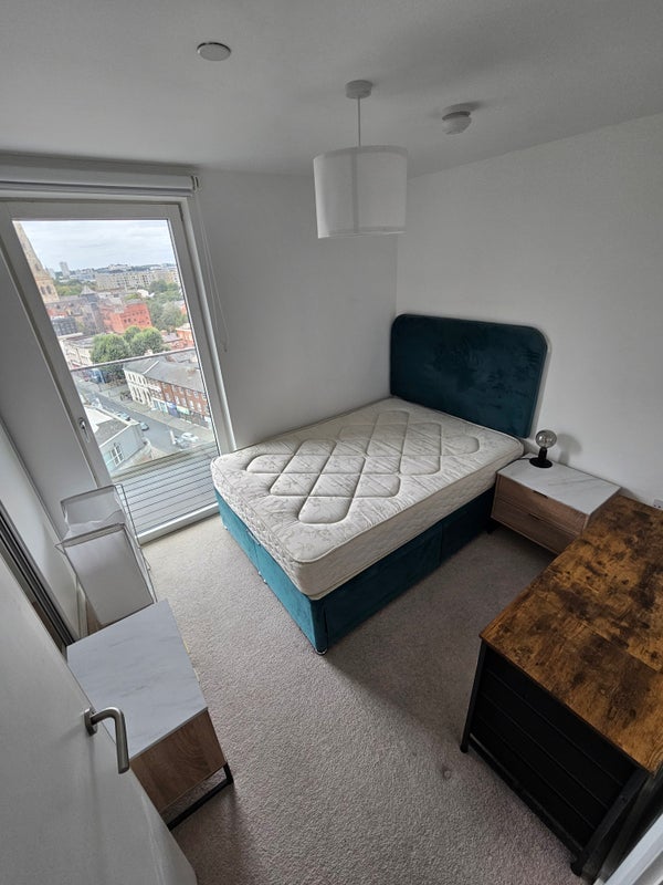 Room Chapel Street in Salford