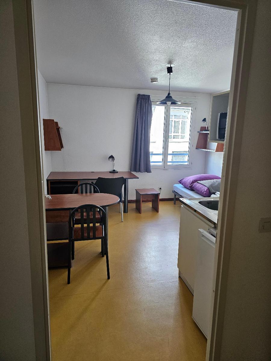 Flat Rue Désiré Claude in Saint-Étienne