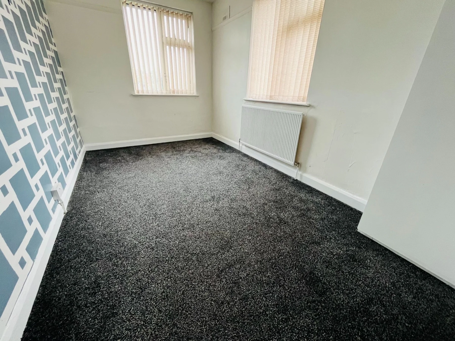 Flat Vicarage Lane in Coventry
