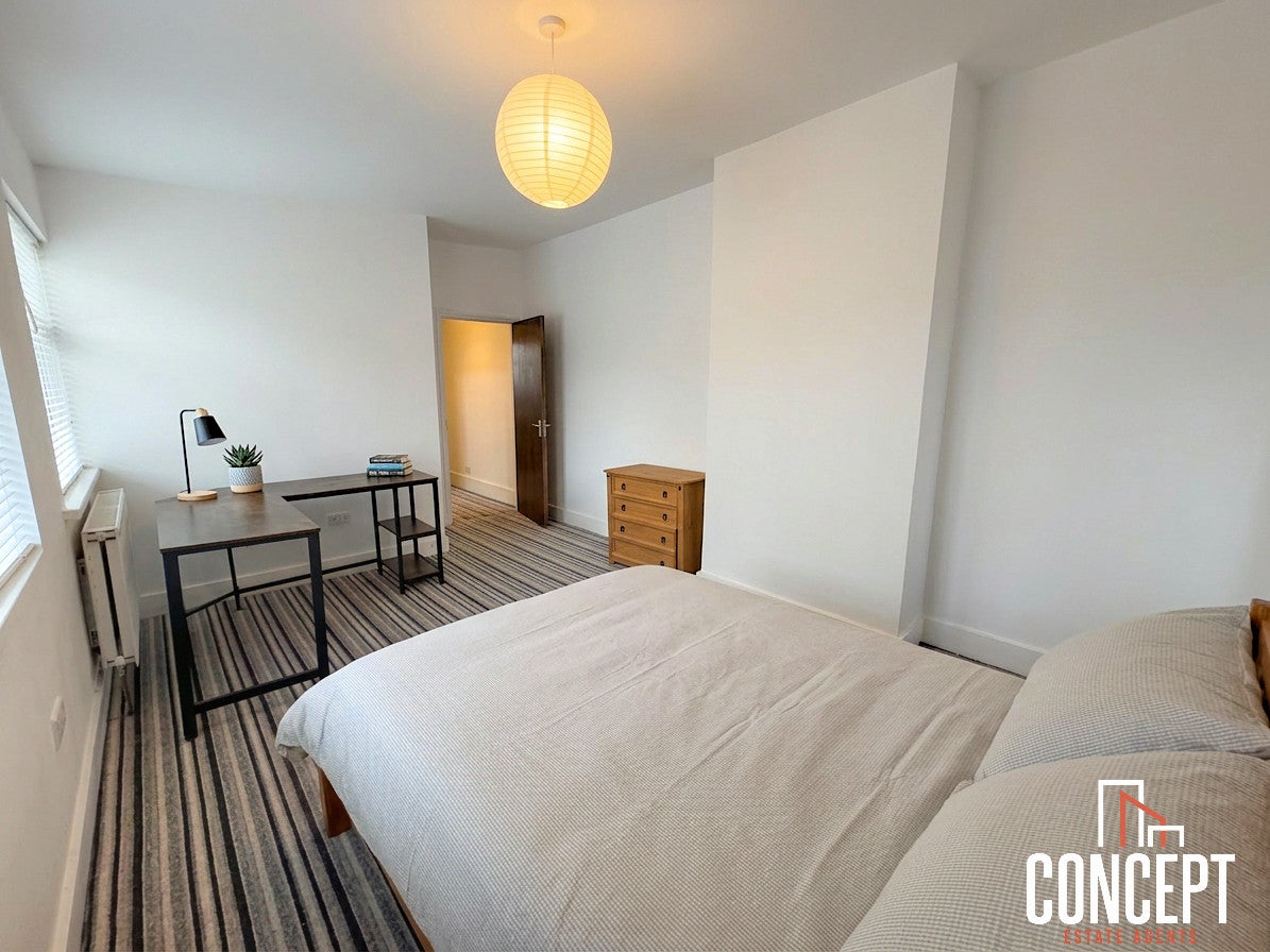 Flat Upper Tooting Road in Greater London