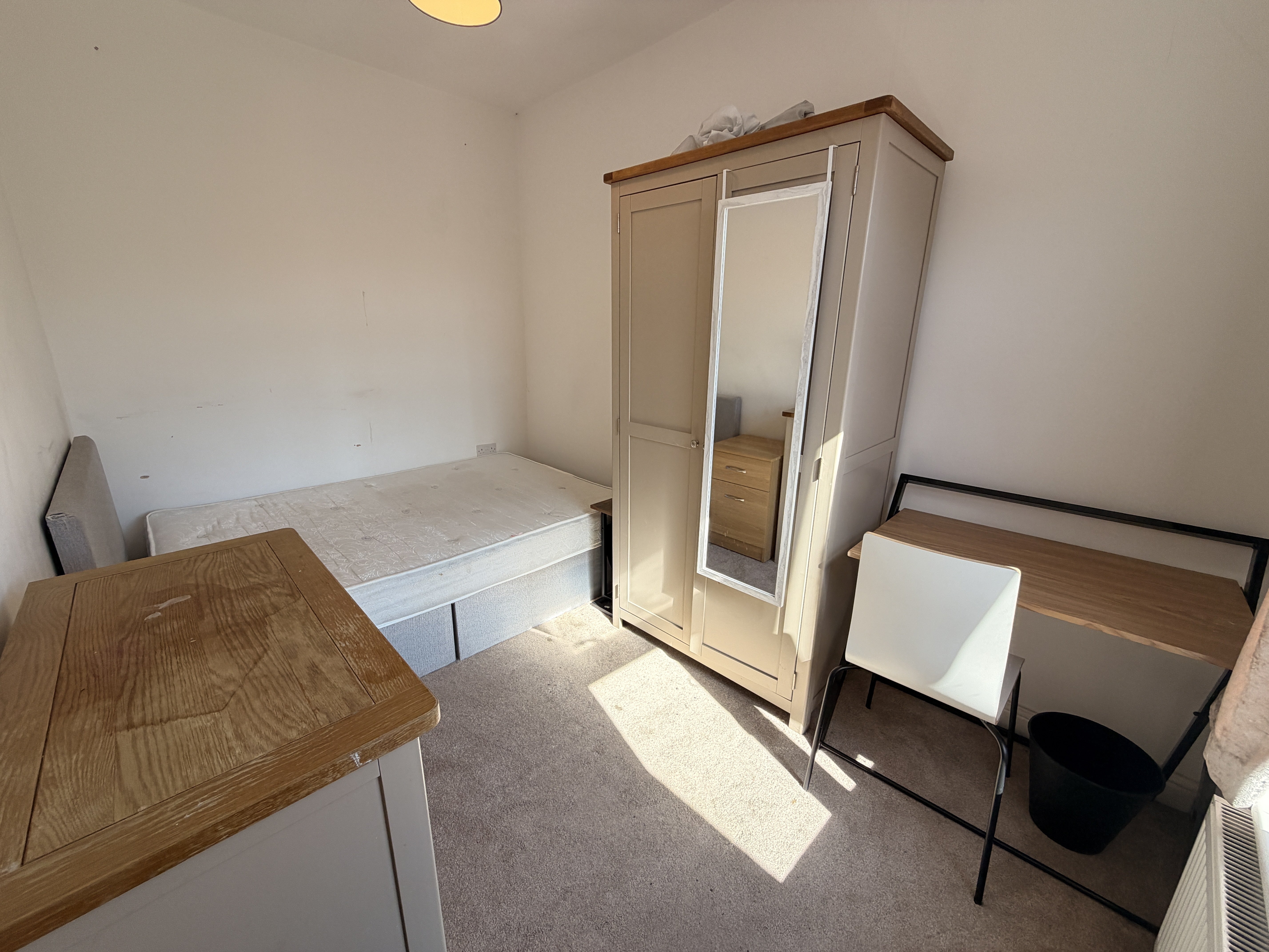 Room Moore Street in Northampton