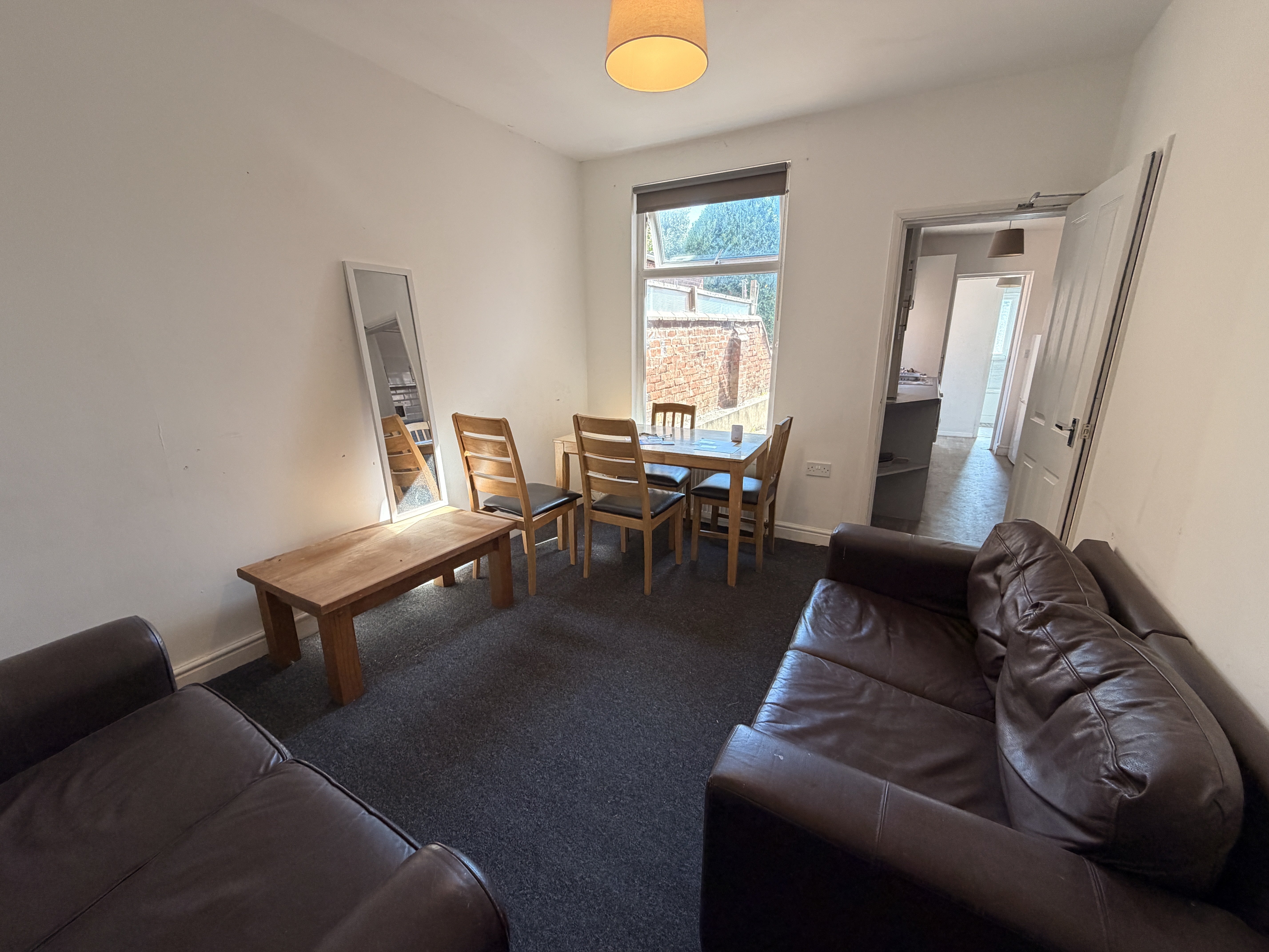 Room Moore Street in Northampton