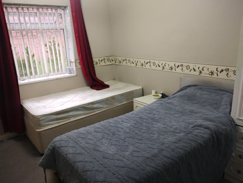 Room Whitmore Way in Basildon