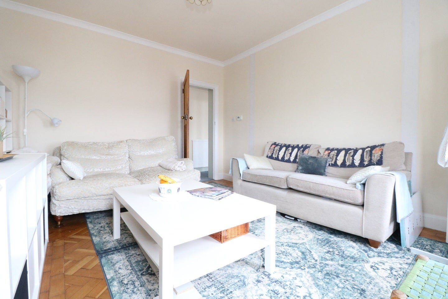Flat Acton Lane in Greater London