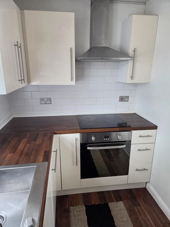 Flat Keilder Close in Greater London