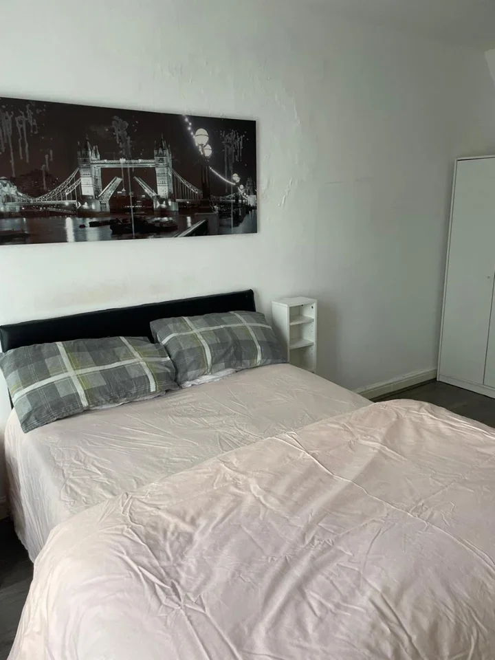 Room Silverleigh Road in Greater London