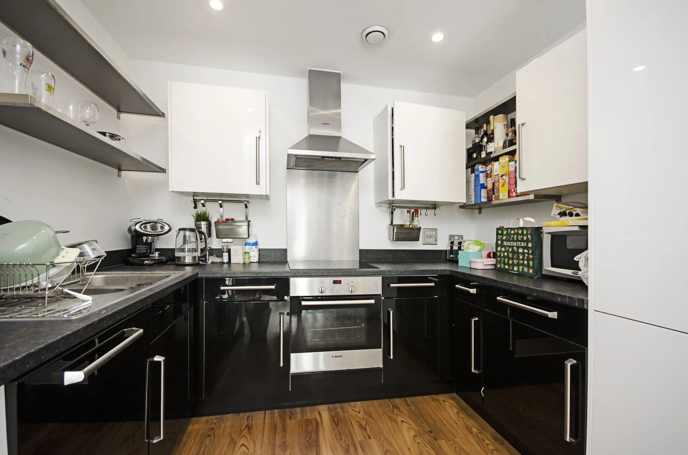 Flat Loudoun Road in Greater London