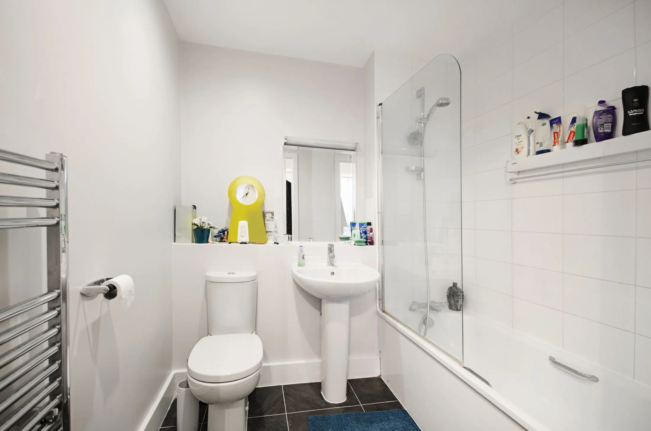 Flat Loudoun Road in Greater London