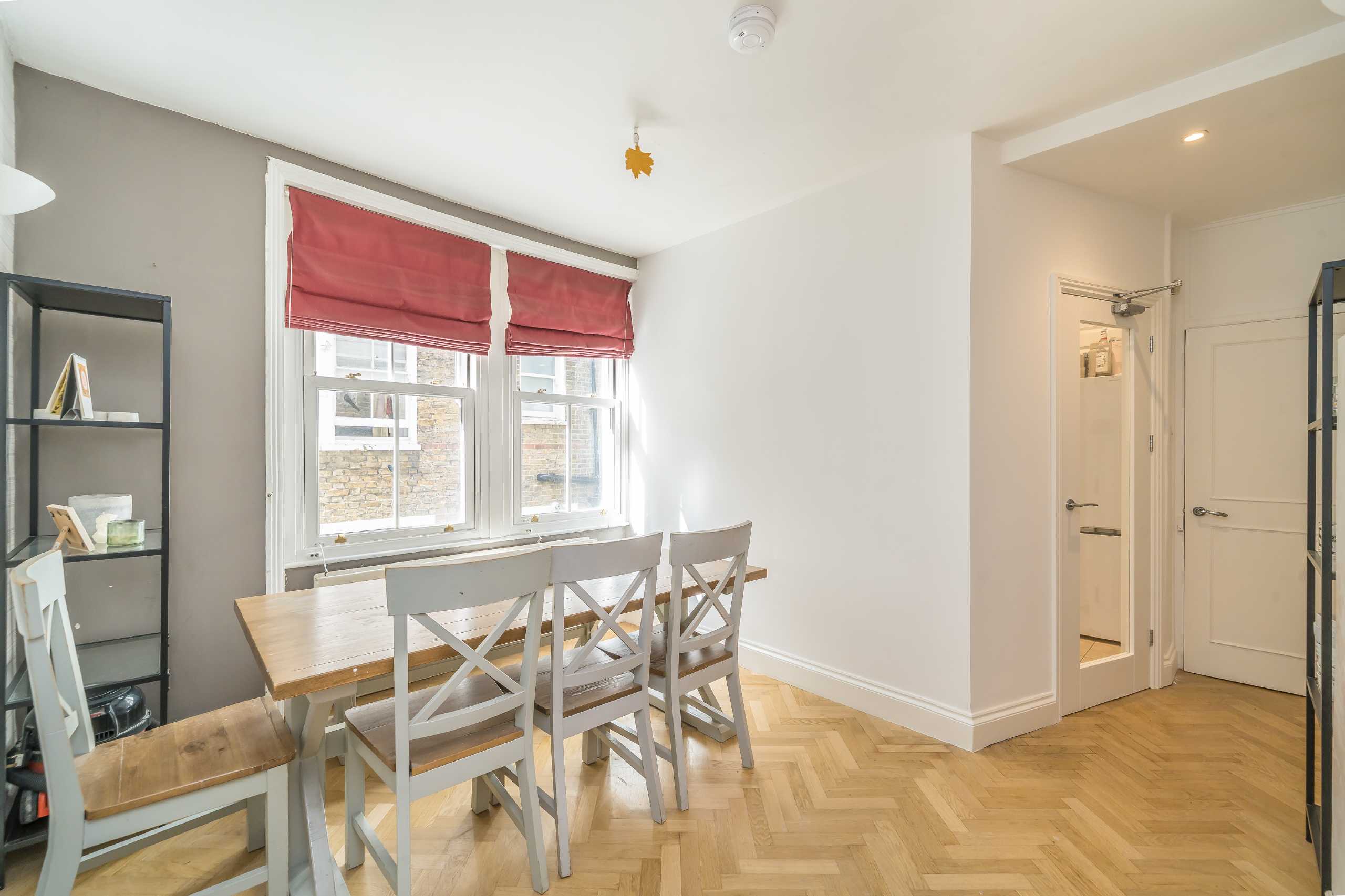 Flat Latchmere Road in Greater London