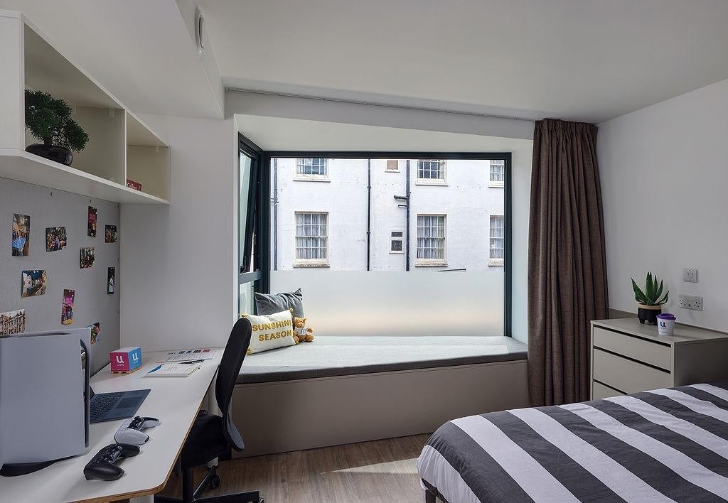 Room High Street in Southampton