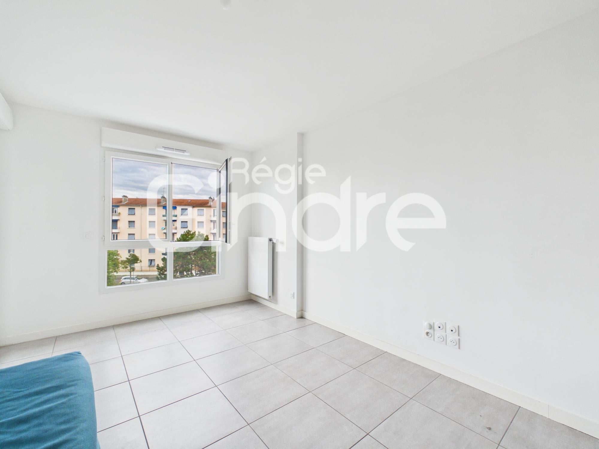 Flat Rue Séverine in Villeurbanne