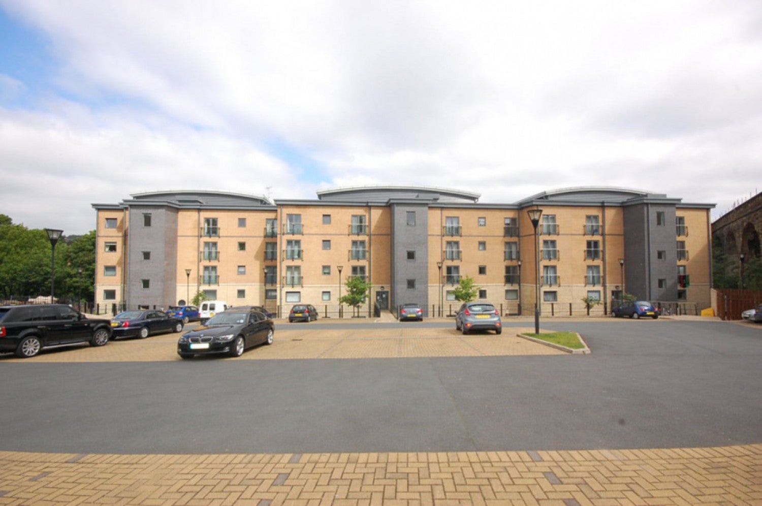 Flat Pear Street in Kirklees