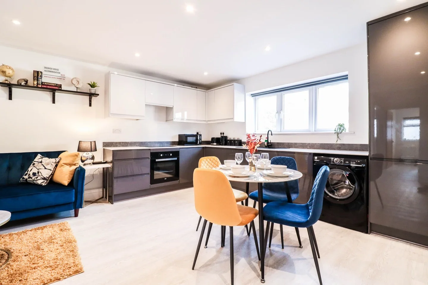 Flat Dog Kennel Hill in Greater London