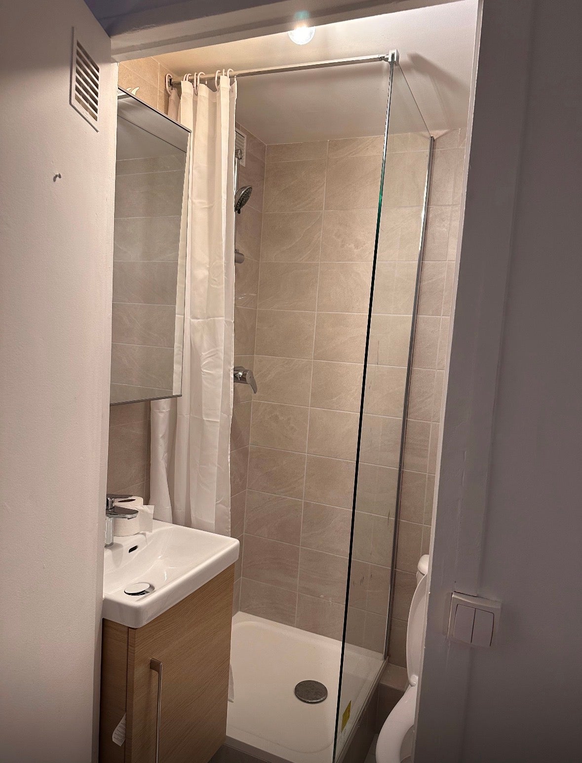 Room Rue des Trois Frères in Paris